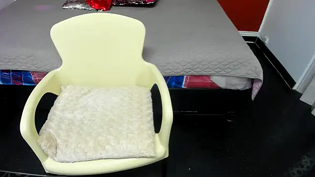 Snapshot of Abrillee1 chatting on February 27, 2025, 7:47 pm Abrillee1 online show from February 27, 2025, 7:47 pm