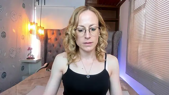 Snapshot of SammySanders chatting on January 14, 2025, 5:01 pm SammySanders online show from January 14, 2025, 5:01 pm