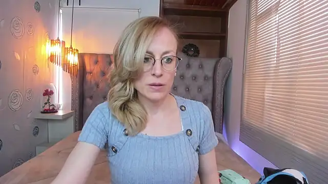 Snapshot of SammySanders chatting on March 21, 2025, 5:02 pm SammySanders online show from March 21, 2025, 5:02 pm