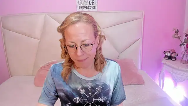 Snapshot of SammySanders chatting on September 18, 2025, 4:09 pm SammySanders online show from September 18, 2025, 4:09 pm