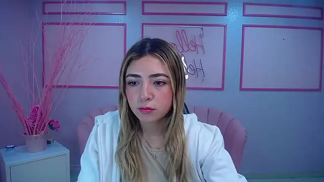 channel blonde a online show from December 4, 2024, 4:38 pm