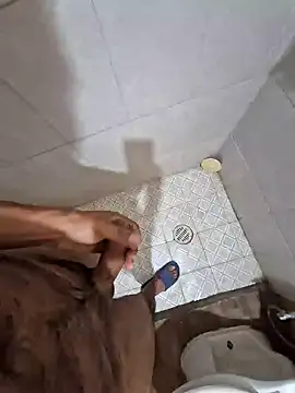 Snapshot of Piter1022 chatting on March 14, 2025, 10:05 pm Piter1022 online show from March 14, 2025, 10:05 pm