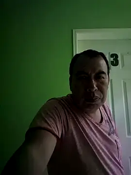 Snapshot of Piter1022 chatting on September 15, 2025, 11:27 pm Piter1022 online show from September 15, 2025, 11:27 pm