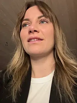 Snapshot of Milla__one chatting on December 12, 2024, 7:52 am Milla  one online show from December 12, 2024, 7:52 am