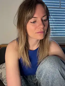 Snapshot of Milla__one chatting on March 20, 2025, 8:20 am Milla  one online show from March 20, 2025, 8:20 am