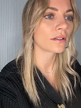 Snapshot of Milla__one chatting on September 29, 2025, 7:02 am Milla  one online show from September 29, 2025, 7:02 am