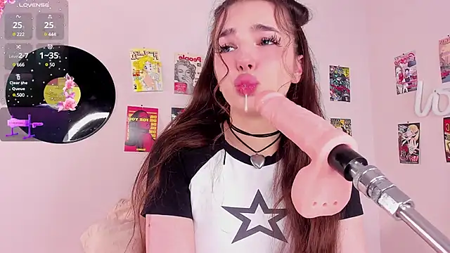 Snapshot of LosAlicee chatting on December 16, 2024, 7:15 am LosAlicee online show from December 16, 2024, 7:15 am