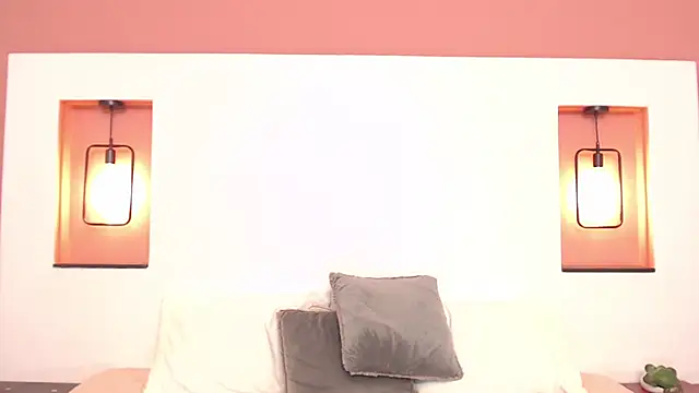 Snapshot of Miley_Collins chatting on December 12, 2024, 11:14 pm Miley Collins online show from December 12, 2024, 11:14 pm