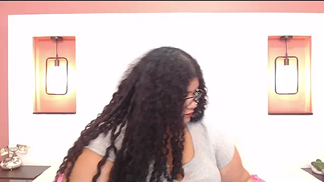 Snapshot of Miley_Collins chatting on March 11, 2025, 10:07 am Miley Collins online show from March 11, 2025, 10:07 am