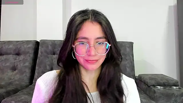 Snapshot of emmadiaz1 chatting on January 29, 2025, 1:58 am emmadiaz1 online show from January 29, 2025, 1:58 am