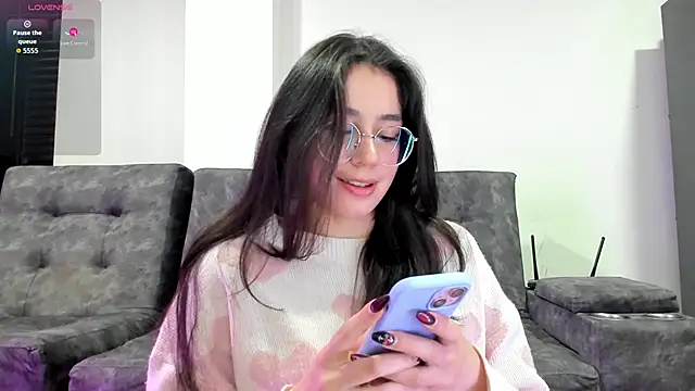 Snapshot of emmadiaz1 chatting on September 26, 2025, 2:48 am emmadiaz1 online show from September 26, 2025, 2:48 am