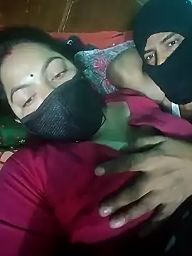 Snapshot of Lustyful_Couple chatting on January 22, 2025, 11:53 pm Lustyful Couple online show from January 22, 2025, 11:53 pm