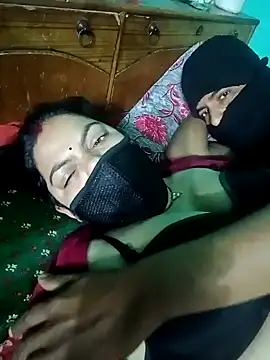 Snapshot of Lustyful_Couple chatting on January 23, 2025, 10:01 pm Lustyful Couple online show from January 23, 2025, 10:01 pm