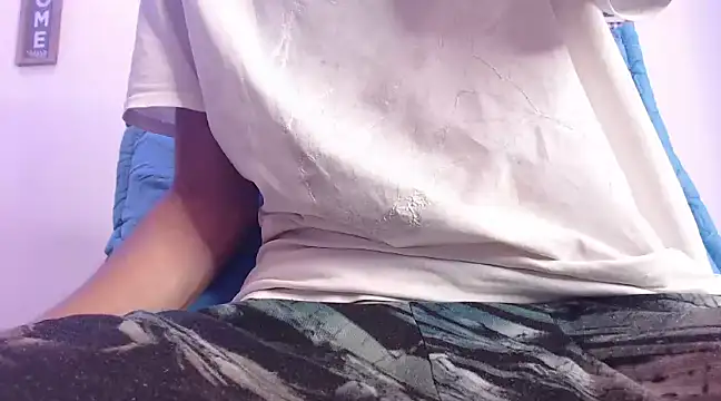 Snapshot of harrytomson_1 chatting on February 15, 2025, 8:22 am harrytomson 1 online show from February 15, 2025, 8:22 am