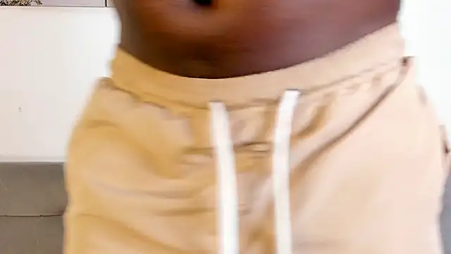 Snapshot of Dvid_Rullers chatting on October 10, 2025, 12:31 am Dvid Rullers online show from October 10, 2025, 12:31 am