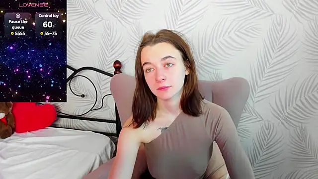 Snapshot of Aisha_Skinny chatting on January 24, 2025, 3:11 am Aisha Skinny online show from January 24, 2025, 3:11 am