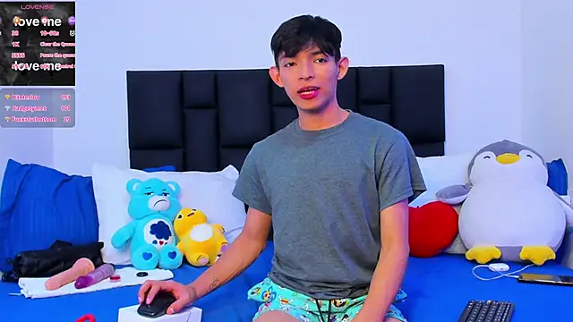 Snapshot of Tonny_twink_ chatting on March 12, 2025, 2:34 pm Tonny twink  online show from March 12, 2025, 2:34 pm