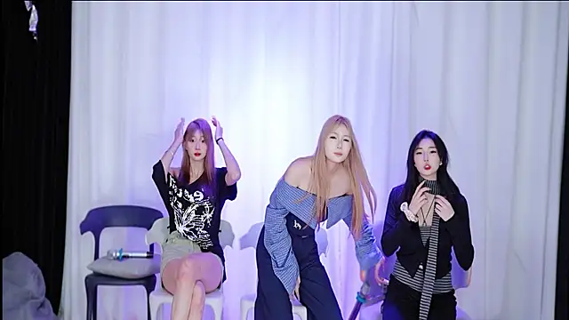 Snapshot of love_18_ chatting on October 11, 2025, 8:29 pm love 18 online show from October 11, 2025, 8:29 pm