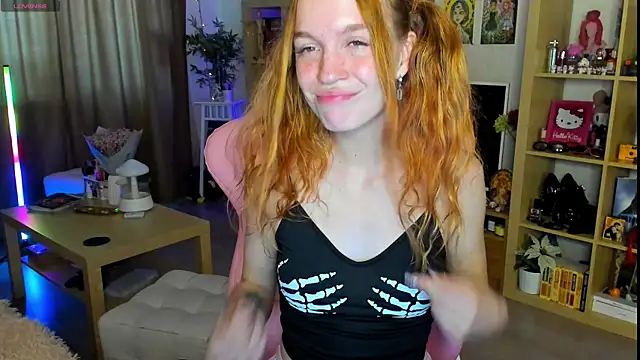 Snapshot of Sunny_Elly chatting on September 25, 2025, 7:01 am Sunny Elly online show from September 25, 2025, 7:01 am