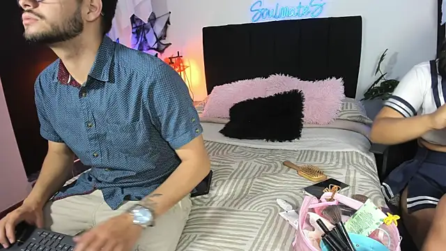 Snapshot of -soulmate-s chatting on October 21, 2025, 2:40 pm -soulmate-s online show from October 21, 2025, 2:40 pm