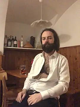 Snapshot of lostile8 chatting on February 13, 2025, 4:07 pm lostile8 online show from February 13, 2025, 4:07 pm