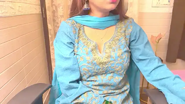 Snapshot of Your_Sassy_Goddess chatting on March 18, 2025, 4:37 pm Your Sassy Goddess online show from March 18, 2025, 4:37 pm