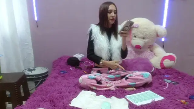 Snapshot of SexyTokio4 chatting on March 18, 2025, 9:32 pm SexyTokio4 online show from March 18, 2025, 9:32 pm