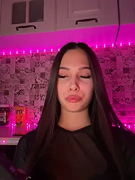 Snapshot of EricaWalls chatting on February 17, 2025, 10:36 pm EricaWalls online show from February 17, 2025, 10:36 pm