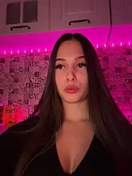 Snapshot of EricaWalls chatting on February 18, 2025, 10:47 pm EricaWalls online show from February 18, 2025, 10:47 pm