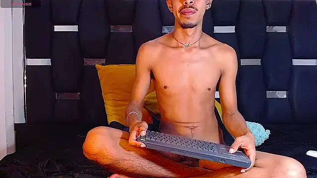 Snapshot of RyanRizzo chatting on December 3, 2024, 6:17 pm RyanRizzo online show from December 3, 2024, 6:17 pm