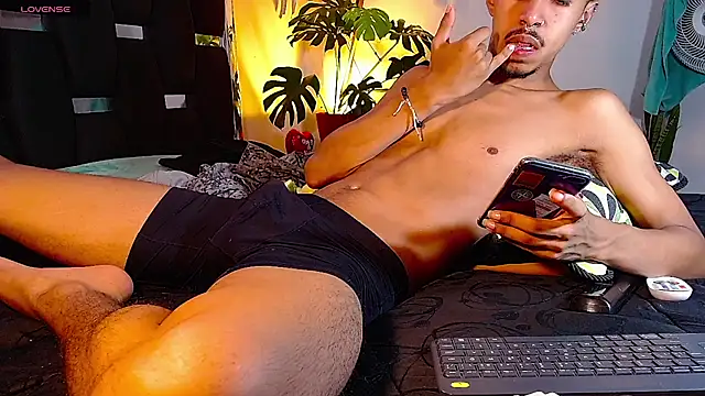 Snapshot of RyanRizzo chatting on December 5, 2024, 4:01 pm RyanRizzo online show from December 5, 2024, 4:01 pm