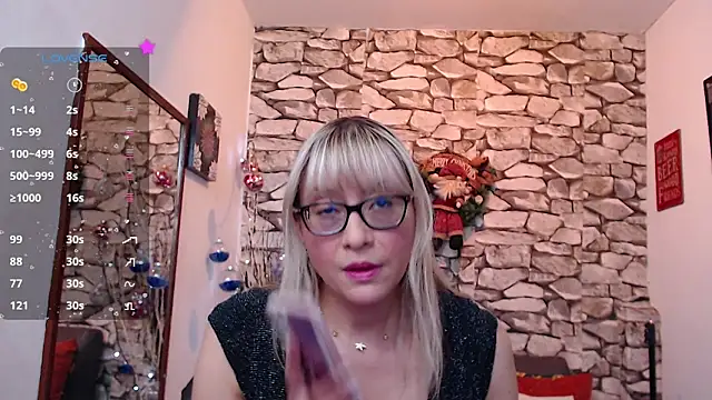 Snapshot of JessicaMuse chatting on December 23, 2024, 4:39 pm JessicaMuse online show from December 23, 2024, 4:39 pm