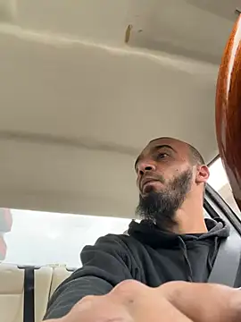 Snapshot of donnuozfutura chatting on February 19, 2025, 2:55 pm donnuozfutura online show from February 19, 2025, 2:55 pm