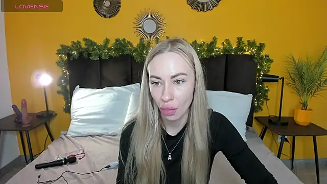 Snapshot of Diana_Garrett chatting on December 27, 2024, 8:56 am Diana Garrett online show from December 27, 2024, 8:56 am