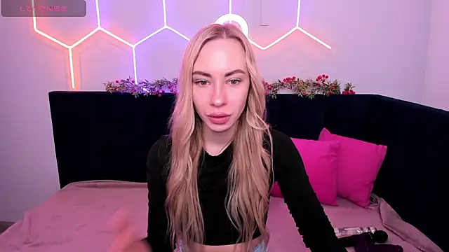 Snapshot of Diana_Garrett chatting on December 29, 2024, 1:45 am Diana Garrett online show from December 29, 2024, 1:45 am