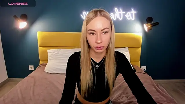 Snapshot of Diana_Garrett chatting on January 18, 2025, 8:41 am Diana Garrett online show from January 18, 2025, 8:41 am