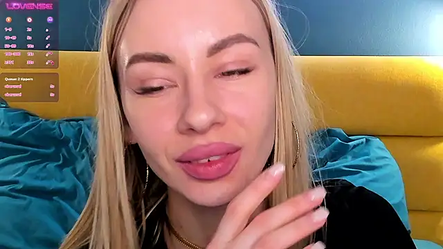 Snapshot of Diana_Garrett chatting on January 25, 2025, 11:55 am Diana Garrett online show from January 25, 2025, 11:55 am