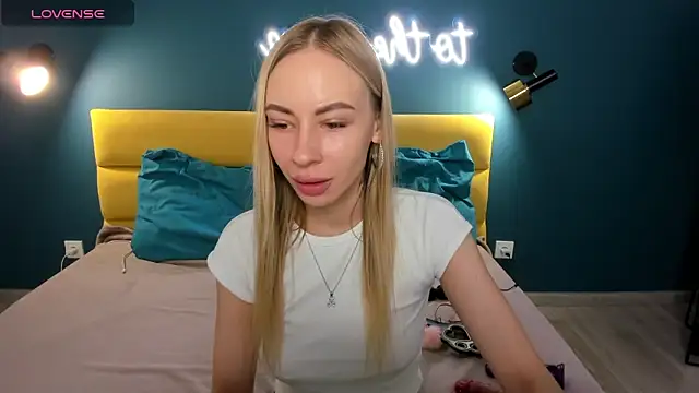 Snapshot of Diana_Garrett chatting on January 26, 2025, 8:46 am Diana Garrett online show from January 26, 2025, 8:46 am