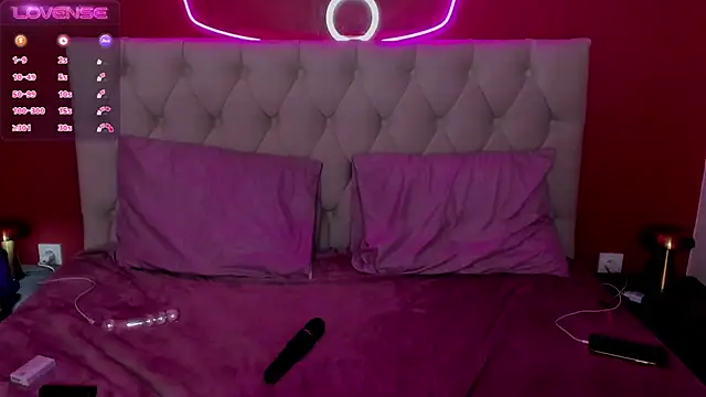 Snapshot of Diana_Garrett chatting on February 11, 2025, 11:54 am Diana Garrett online show from February 11, 2025, 11:54 am