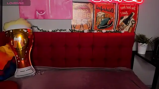 Snapshot of Diana_Garrett chatting on September 25, 2025, 1:42 am Diana Garrett online show from September 25, 2025, 1:42 am