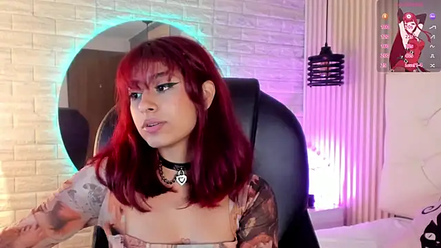 Snapshot of cloe__palmer chatting on December 4, 2024, 6:39 pm cloe palmer online show from December 4, 2024, 6:39 pm