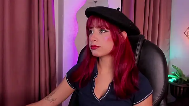 Snapshot of cloe__palmer chatting on March 11, 2025, 12:06 pm cloe palmer online show from March 11, 2025, 12:06 pm