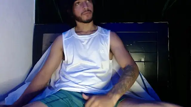 Snapshot of maxximus_100 chatting on December 29, 2024, 5:42 am maxximus 100 online show from December 29, 2024, 5:42 am