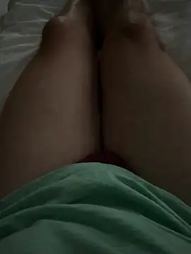 Snapshot of rundum40 chatting on September 14, 2025, 5:23 pm rundum40 online show from September 14, 2025, 5:23 pm