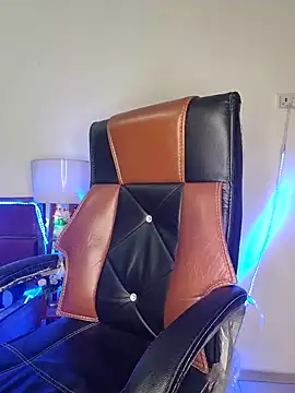 Snapshot of Black-Pearll chatting on February 4, 2025, 5:45 pm Black-Pearll online show from February 4, 2025, 5:45 pm