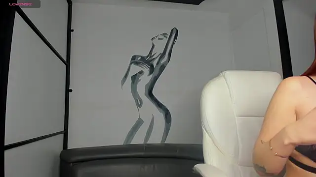 Snapshot of TinaJonnes_ chatting on January 26, 2025, 1:15 pm TinaJonnes online show from January 26, 2025, 1:15 pm