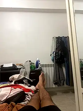 Snapshot of alex-riadh chatting on October 4, 2025, 11:58 pm alex-riadh online show from October 4, 2025, 11:58 pm