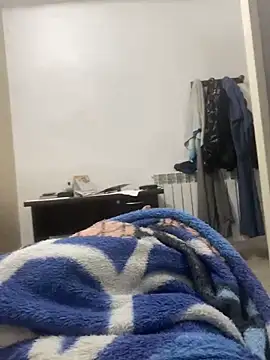 Snapshot of alex-riadh chatting on October 6, 2025, 2:14 pm alex-riadh online show from October 6, 2025, 2:14 pm