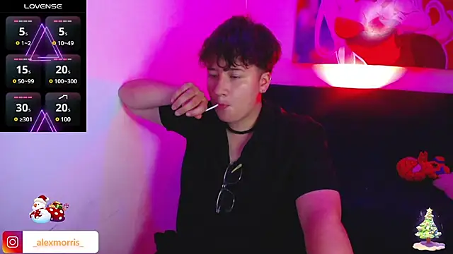 Snapshot of _AlexMorris chatting on December 18, 2024, 7:15 am  AlexMorris online show from December 18, 2024, 7:15 am