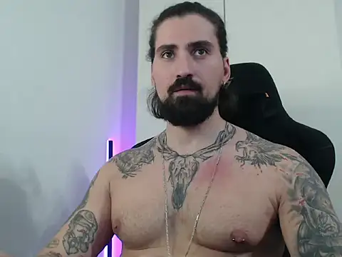 Snapshot of MateoHunk chatting on October 20, 2025, 4:51 pm MateoHunk online show from October 20, 2025, 4:51 pm